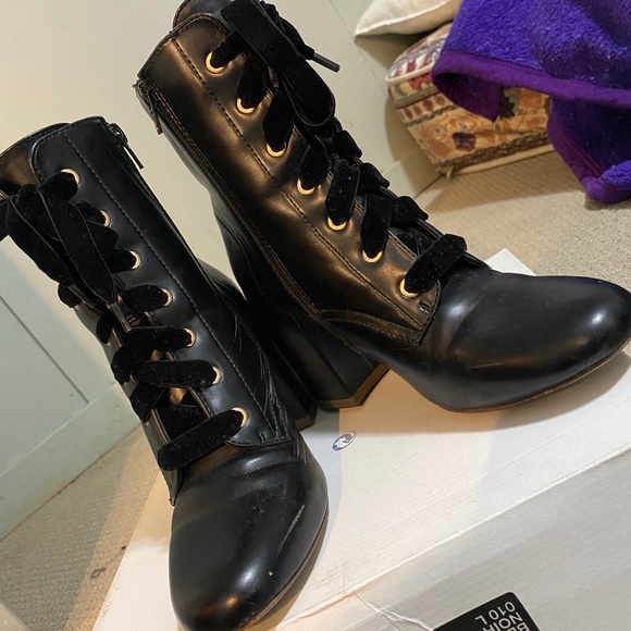 Heel boots - Picture 4 of 4